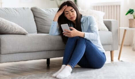 Doomscrolling eli tuomioselailu voi tehdä ahdistuneeksi