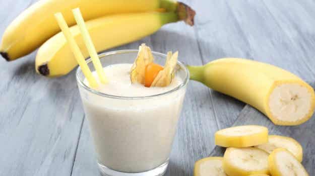 Banaani on eräs asetyylikoliinin tuotantoa stimuloiva elintarvike.