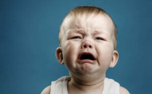 Ahdistuksen juuret näkyvät jo 14 kuukauden ikäisillä lapsilla