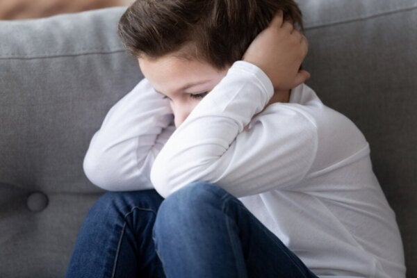 Monimutkainen traumaperäinen stressihäiriö lapsilla ja aikuisilla