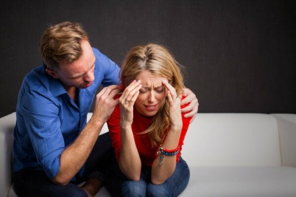Viisi vinkkiä, jotka auttavat tukemaan ahdistuksesta kärsivää kumppaniasi