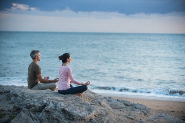 Meditaatio auttaa parantamaan ihmissuhteita