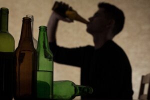 Onko alkoholin ja alpratsolaamin yhteiskäyttö turvallista?