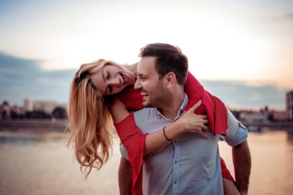 Kuinka kehittää turvallinen kiintymys aikuisiässä