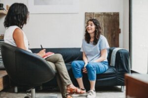 Tehostettu kognitiivinen käyttäytymisterapia (CBT-E)