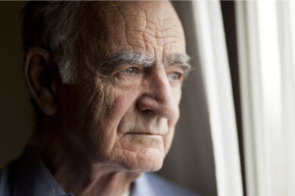 Kuinka havaita vanhusten yksinäisyys