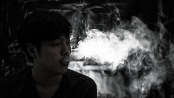 Kaksoisriippuvuus on vangitseva tilanne