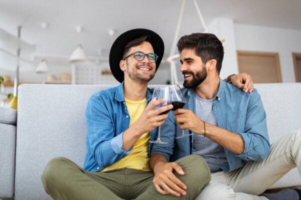 Seitsemän merkkiä siitä, että olet biromanttinen