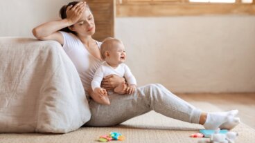 Mikä on näkymätön henkinen taakka ja miksi se vaikuttaa enemmän naisiin?